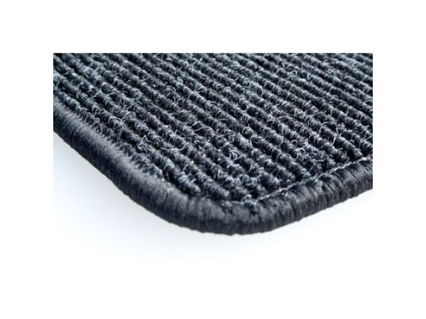 Mercedes Vito dupla kabin szélesebb hátsó szőnyeg  2014-> Bordázott szőnyegek